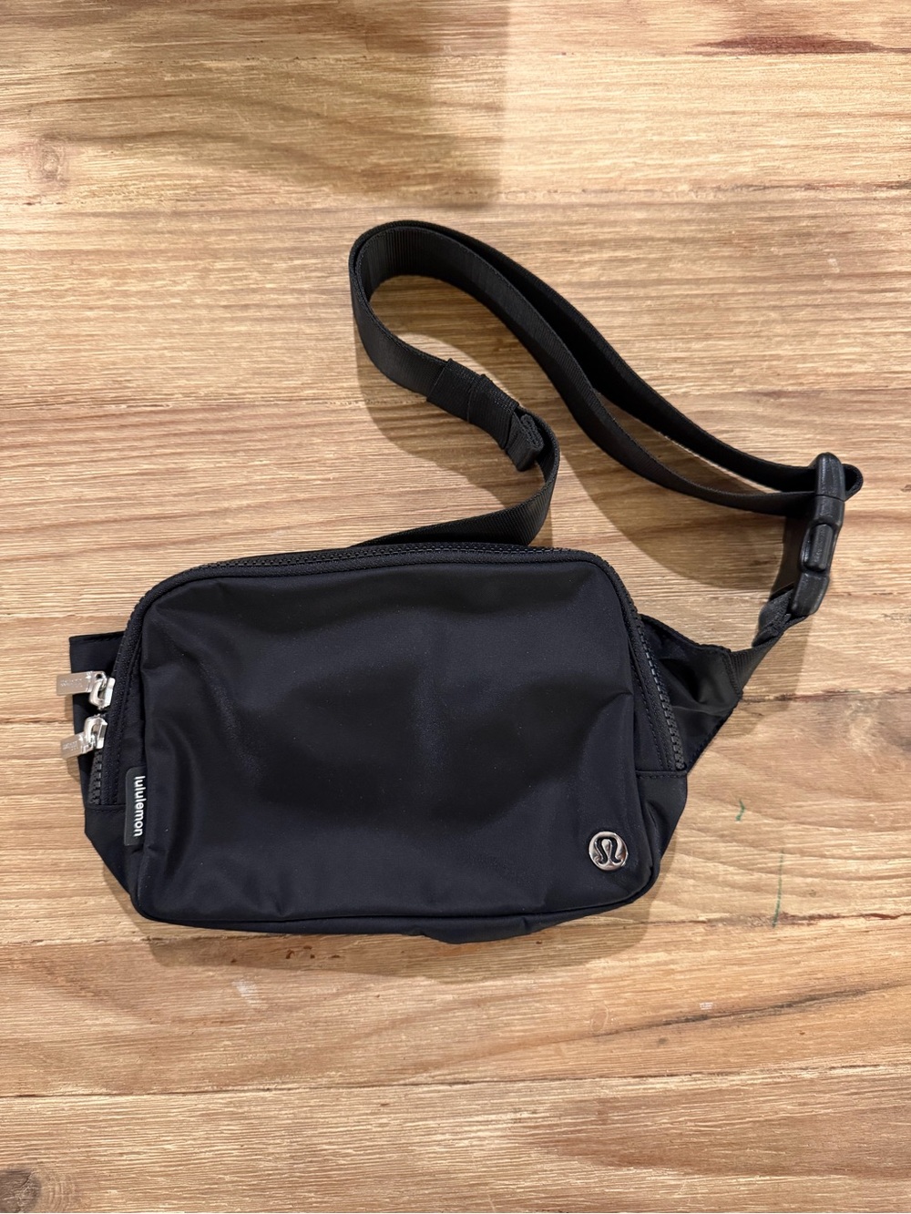 lululemon Everywhere Belt Bag Large 2L Black Like New